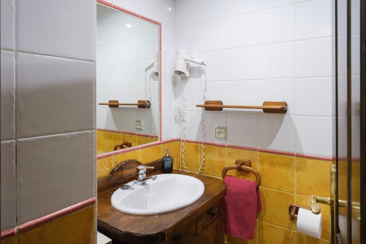 El Rincon De Andrea Apartamentos Biescas  Exteriör bild