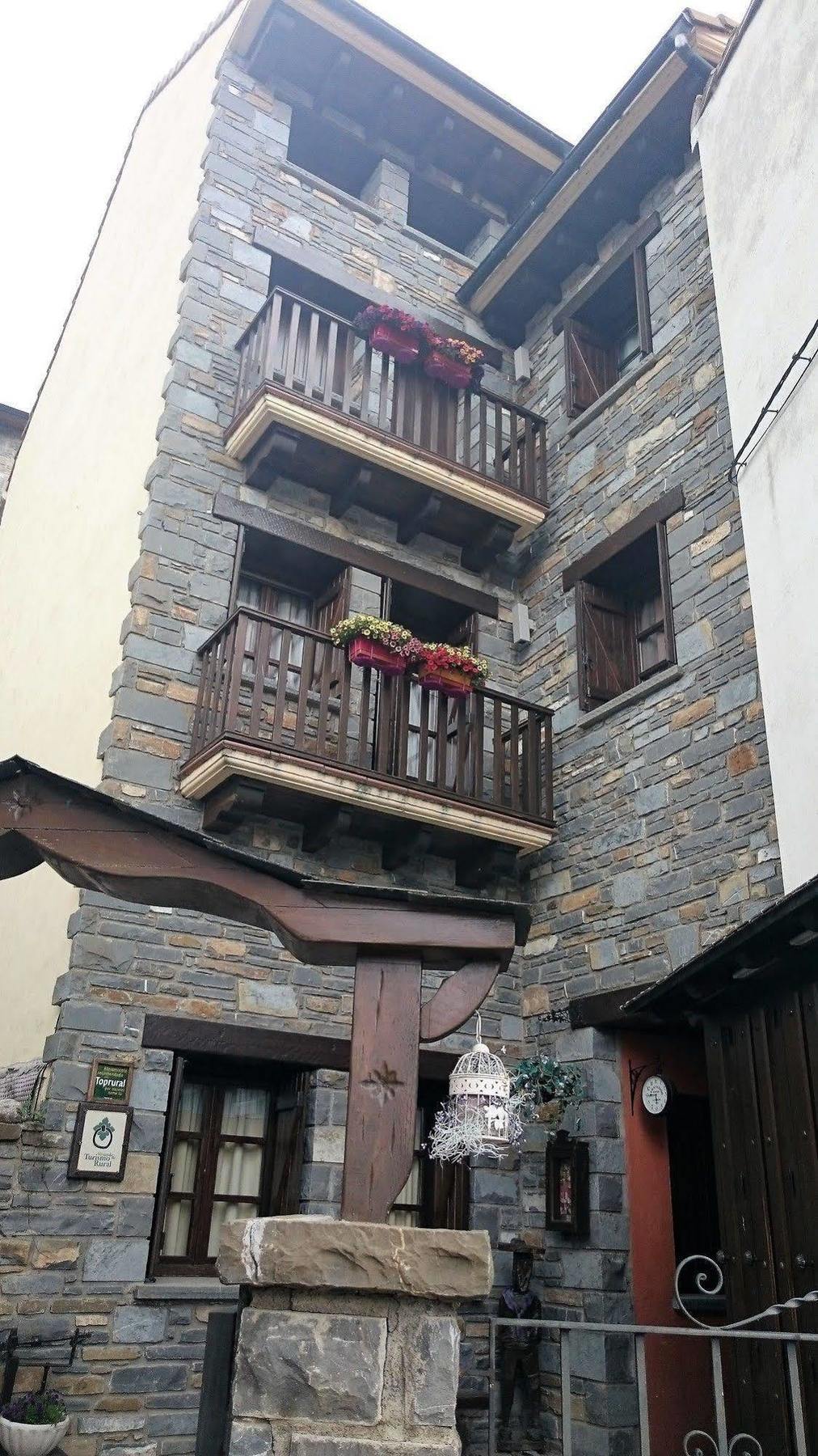 El Rincon De Andrea Apartamentos Biescas  Exteriör bild