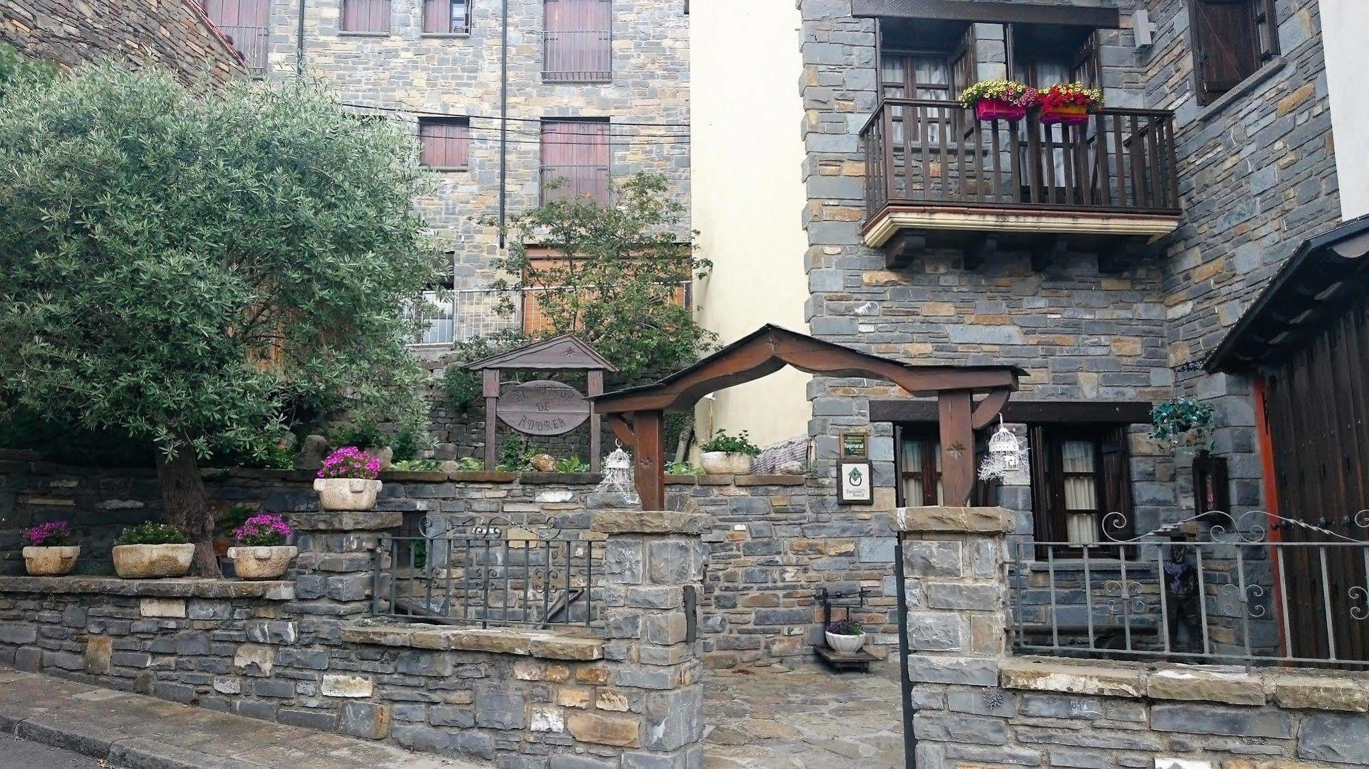 El Rincon De Andrea Apartamentos Biescas  Exteriör bild